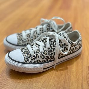 Girls cheetah print CONVERSE size 13